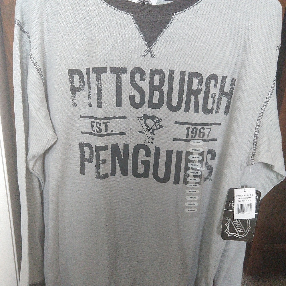 Pittsburgh Penguins Long sleeve shirt size medium